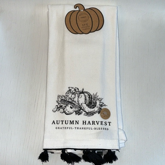 Other - NWT set of three kitchen towels “Autumn Harvest”
